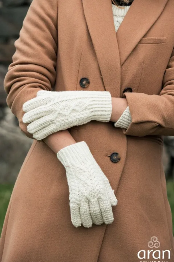 Handknit Aran Wool Gloves Unisex