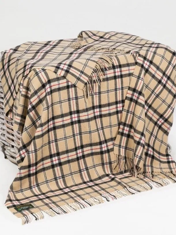Lambswool Throw Camel of Merrick Tartan Col: 621