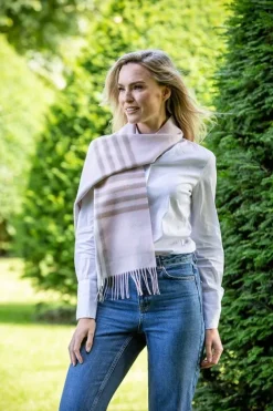 100% Merino Wool Scarf Delicate Pink