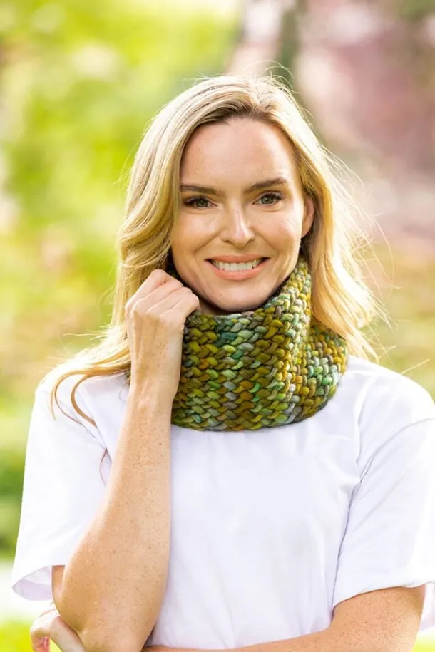 Super Soft Hand Made Snood Green