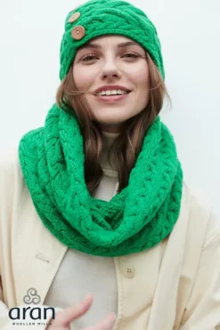 Super Soft Snood Green 893