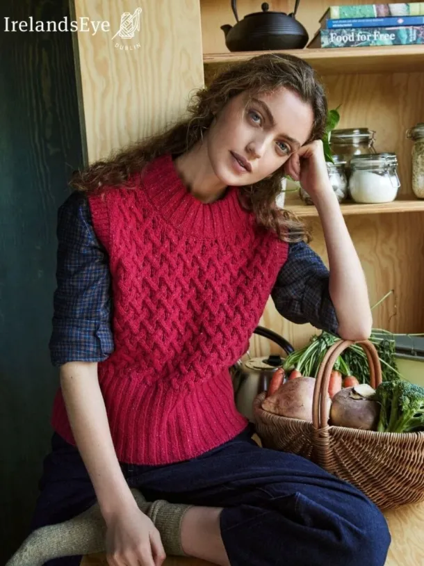 Trellis Crop Vest Bramble Red