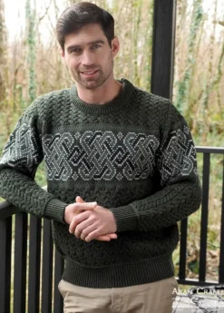 Unisex Jacquard Crew 100% Merino Wool Army
